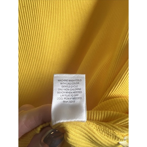 New York & Company Ribbed V-Neck Stretch Tank Top Women's Size XL Yellow NWT - Picture 7 of 10